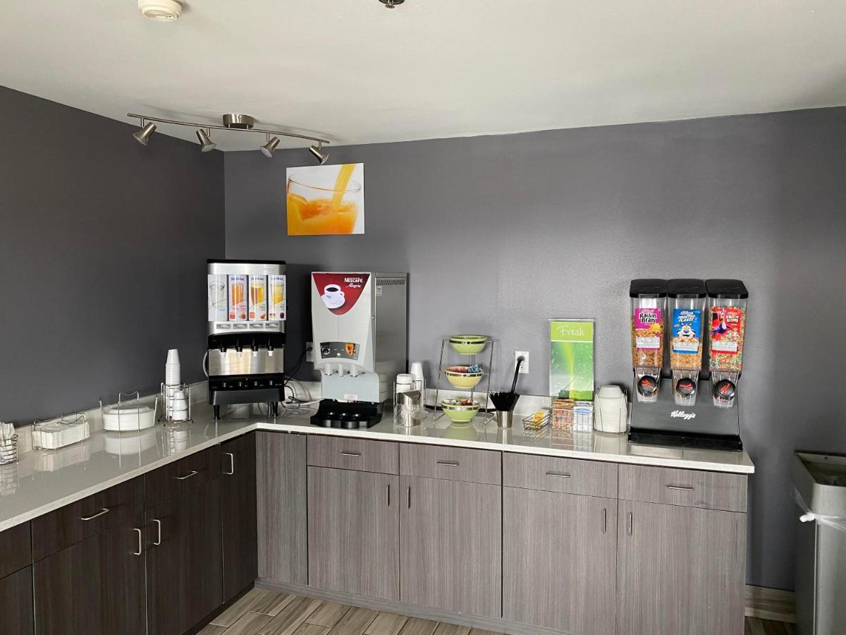 Quality Inn Rochelle Bagian luar foto