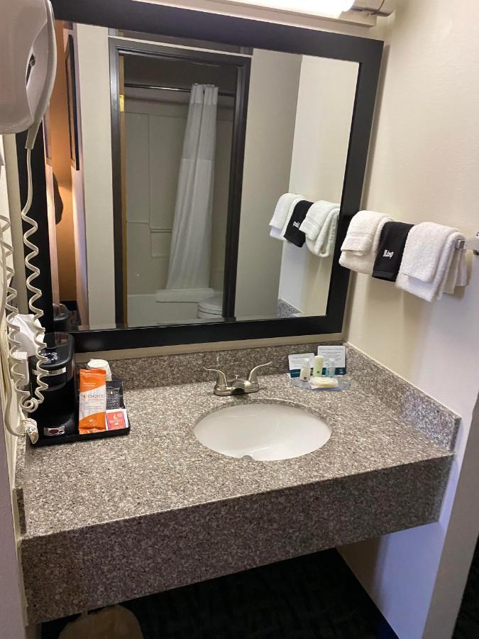 Quality Inn Rochelle Bagian luar foto