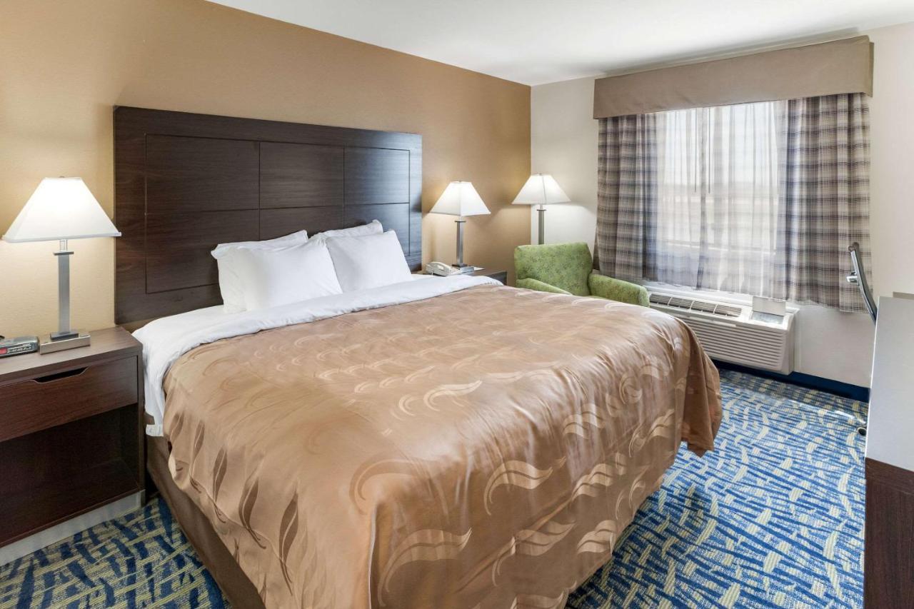 Quality Inn Rochelle Bagian luar foto