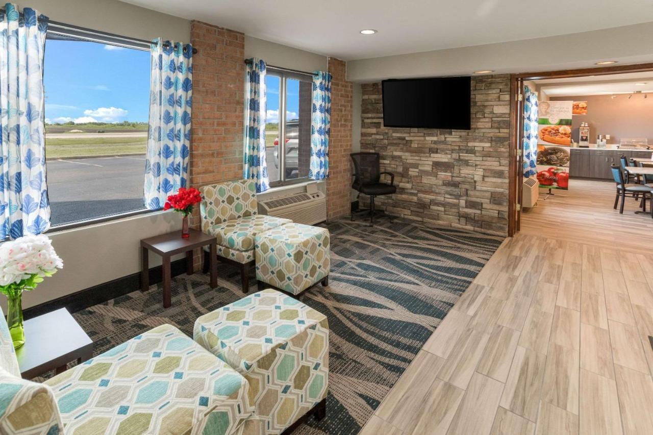 Quality Inn Rochelle Bagian luar foto
