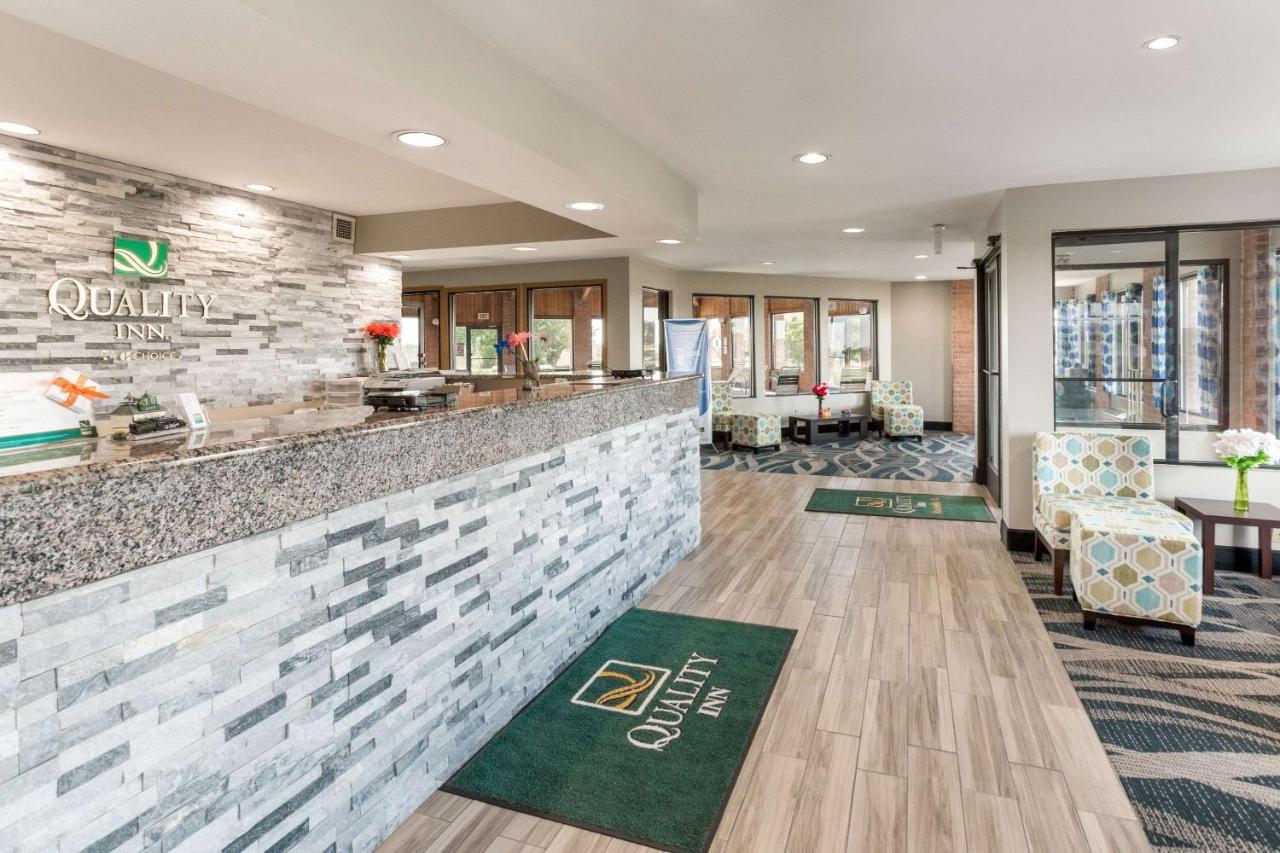 Quality Inn Rochelle Bagian luar foto