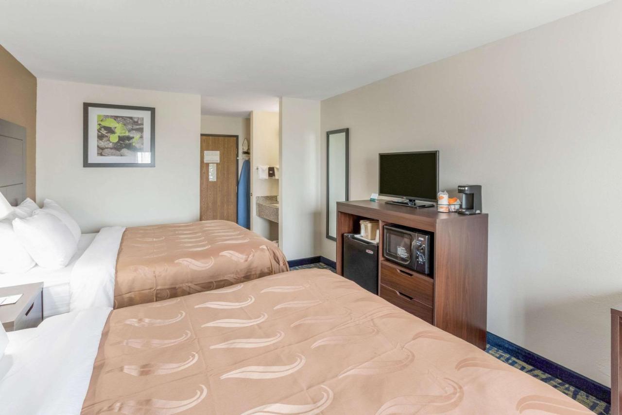 Quality Inn Rochelle Bagian luar foto