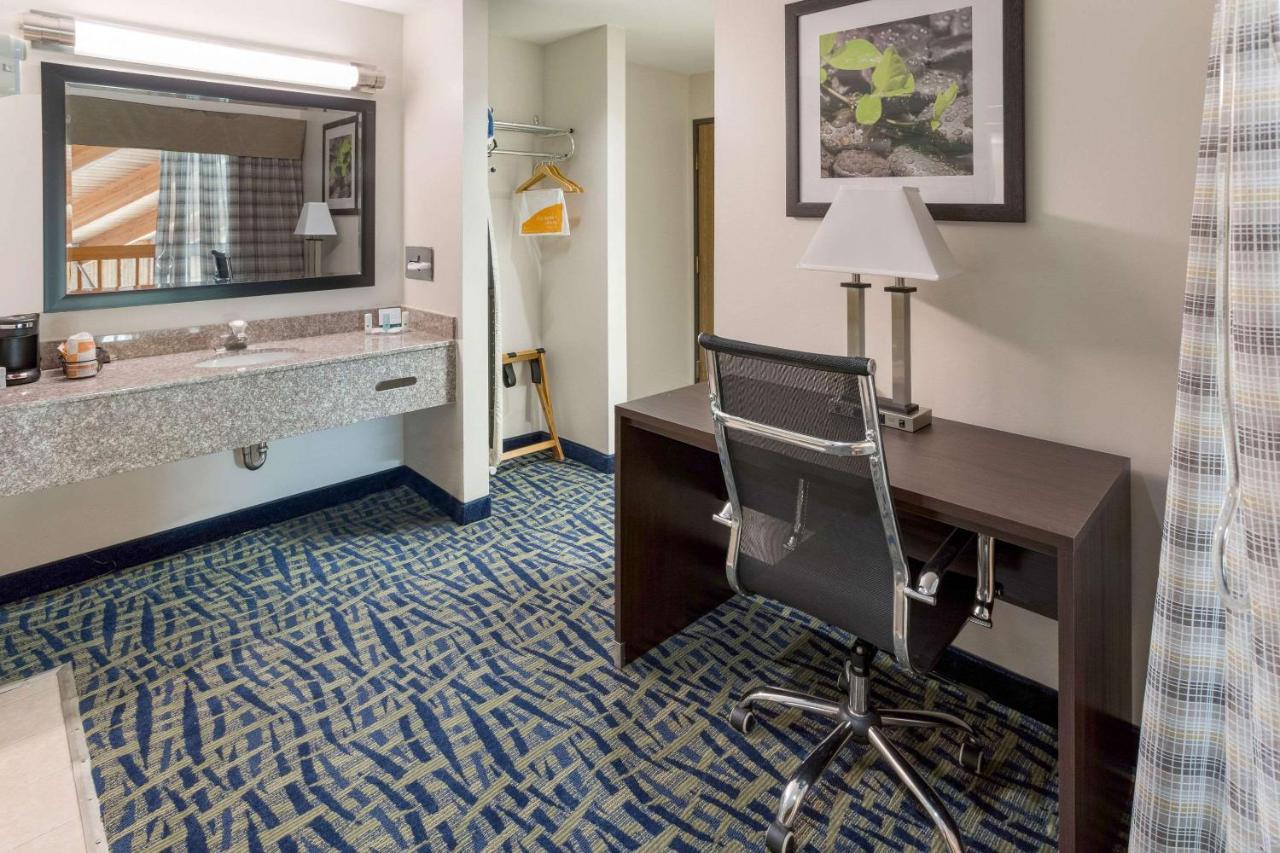 Quality Inn Rochelle Bagian luar foto
