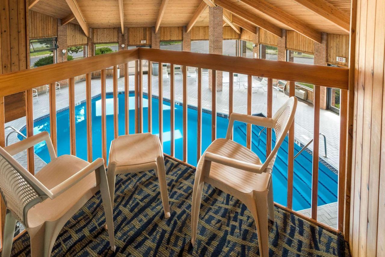 Quality Inn Rochelle Bagian luar foto