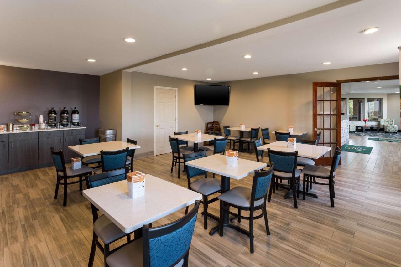 Quality Inn Rochelle Bagian luar foto