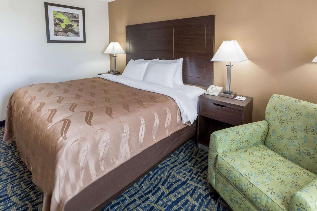 Quality Inn Rochelle Bagian luar foto